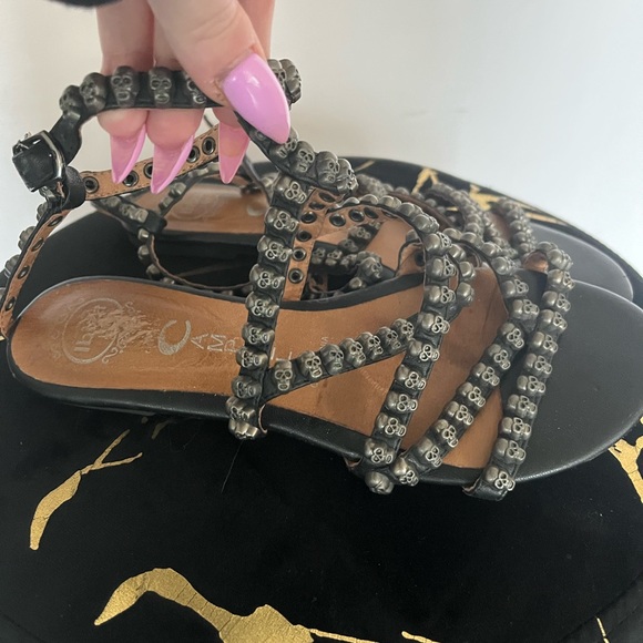 JEFFREY CAMBELL skull sandals - Picture 2 of 6